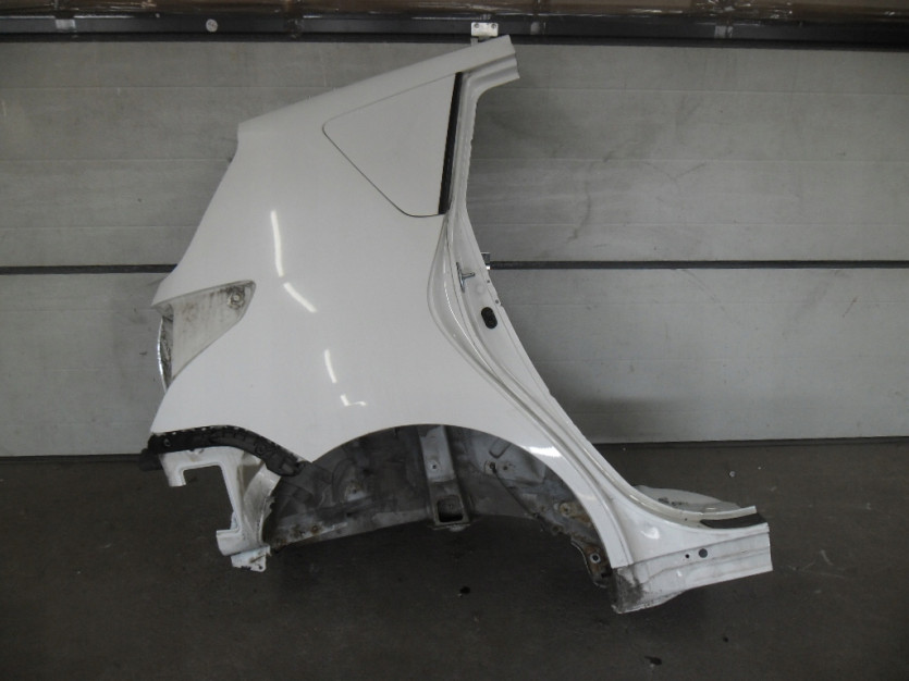 TOYOTA VERSO R2 2011 CWIARTKA BLOTNIK PRAWY TYL