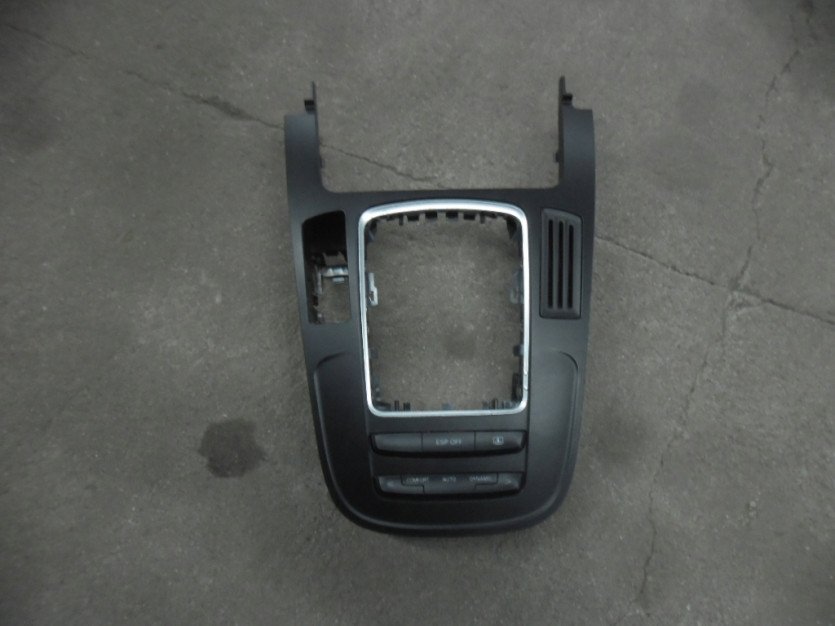 AUDI A4 8K 3.0 TDI PANEL SRODKOWY MMI 8K0959673B