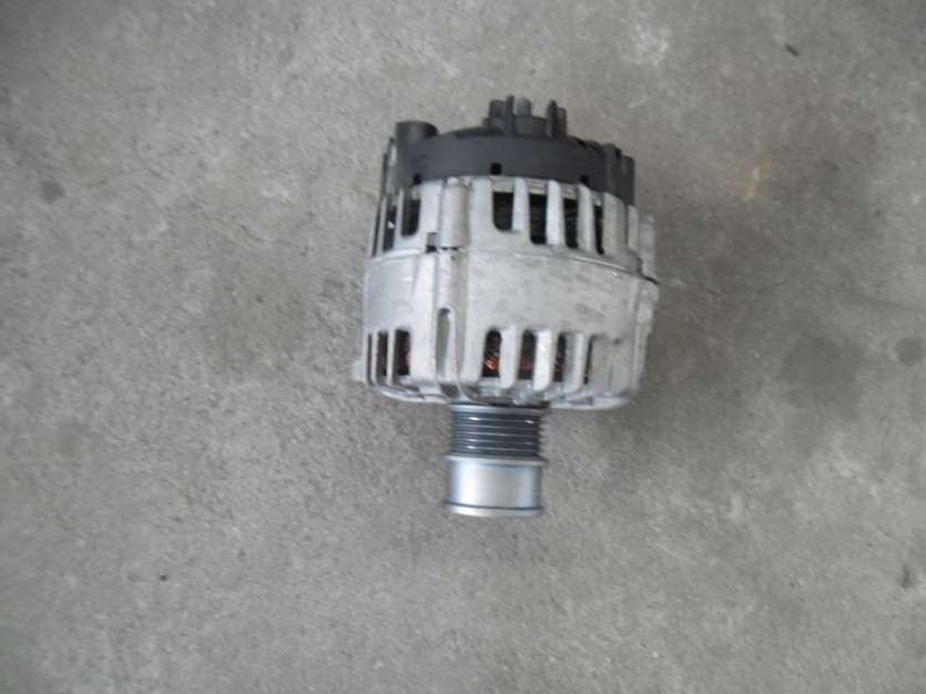 VW T-ROC TROC 1.5 TSI ALTERNATOR 04C903021A