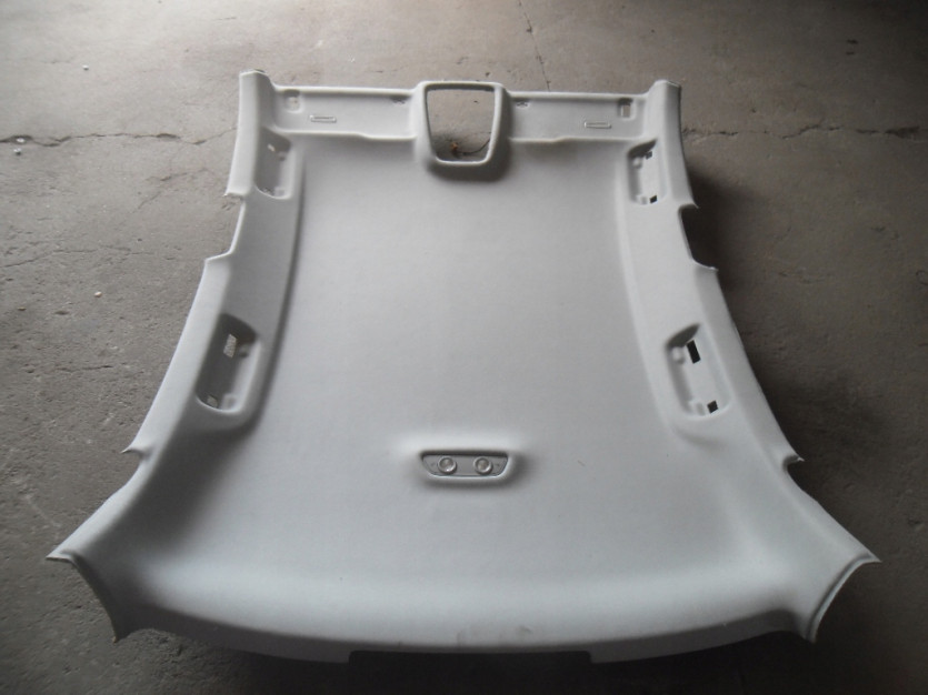 AUDI A4 B9 8W SEDAN PODSUFITKA RL9 8W5867506B