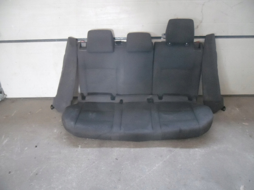 VW GOLF V 5 KANAPA TYL TYLNA 5D