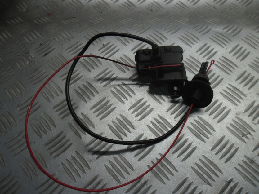 AUDI A8 4H D4 MODUL KLAPKI WLEWU PALIWA 4H0810773