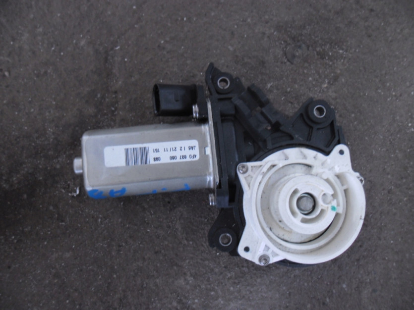 AUDI A8 4H D4 2013 DOCIAG DRZWI PRAWY 4F0837060