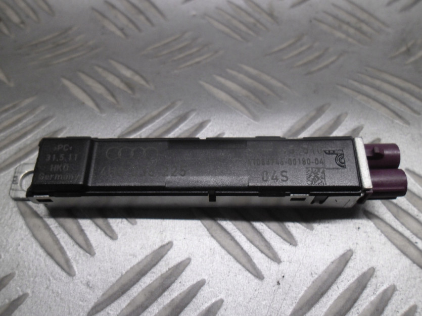 AUDI A8 4H D4 WZMACNIACZ ANTENOWY 4H0035225