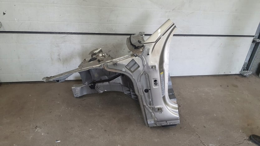 AUDI A8 4H D4 LONG CWIARTKA LEWA PRZOD PRZEDNIA