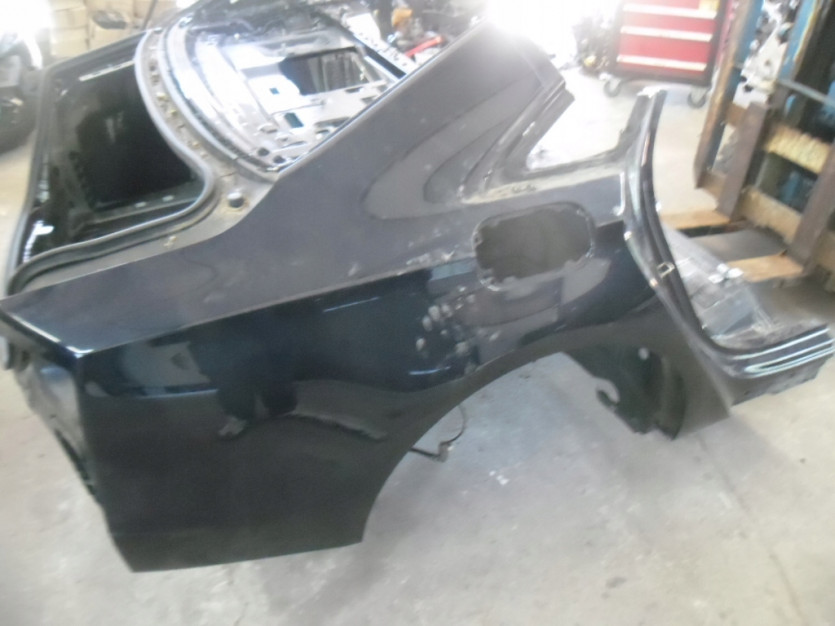 AUDI A8 4H D4 LONG BLOTNIK PRAWY TYL CWIARTKA