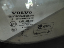 VOLVO XC20 SZYBA PRZOD PRZEDNIA CZOLOWA