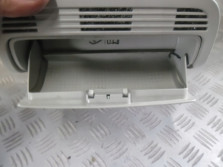 VW GOLF VI 6 LAMPKA WNETRZA PODSUFITKI 1K0868837G