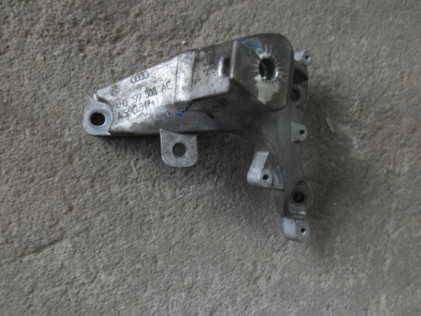 AUDI A8 4H D4 LAPA WSPORNIK SILNIKA 4H0199308AC
