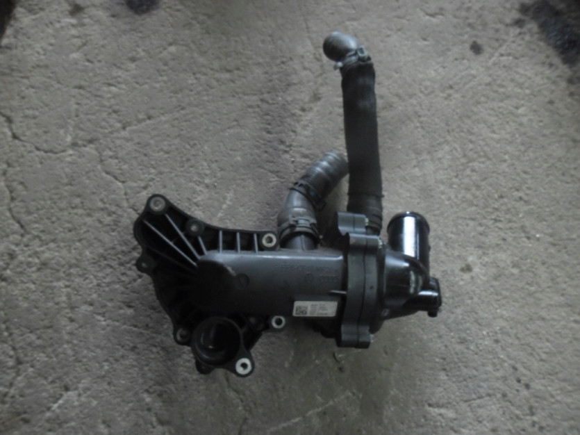 POMPA WODY TERMOSTAT 079121014F AUDI