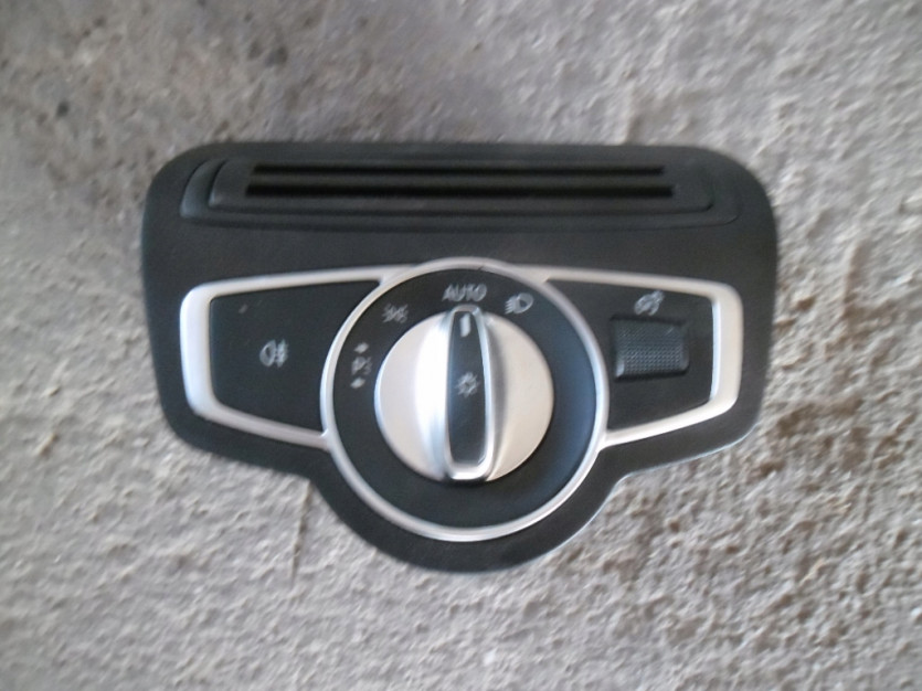 MERCEDES W205 PRZEŁĄCZNIK ŚWIATEŁ A2056880000