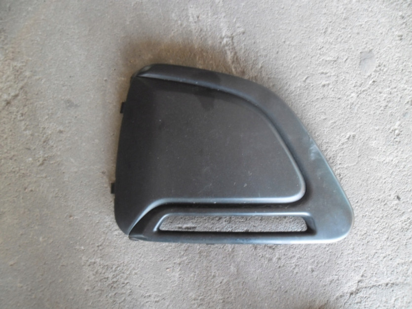 PEUGEOT 108 ATRAPA HALOGENU PRAWA 814810H110