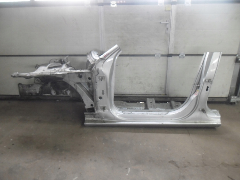 AUDI A4 B8 8K PODLUZNICA CWIARTKA LEWA PRZOD PROG