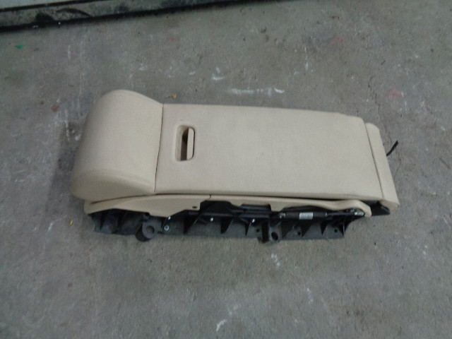 AUDI A8 D4 4H PODŁOKIETNIK TYŁ BH9 4H0885076L