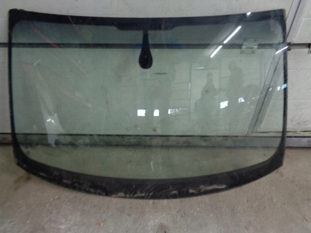AUDI A4 8K B8 A5 2010 SZYBA PRZÓD PRZEDNIA