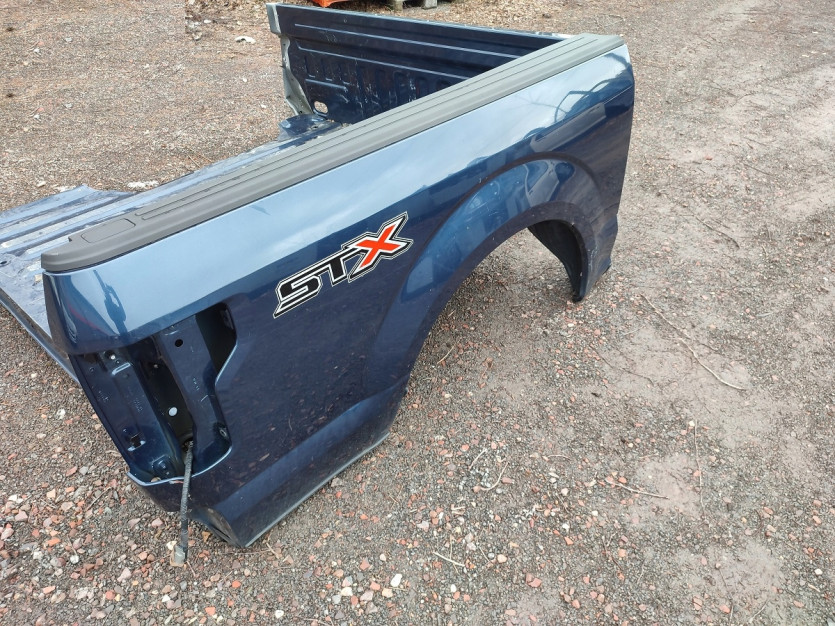 FORD F150 2018 LIFT PAKA BURTA BLOTNIK PRAWY TYL