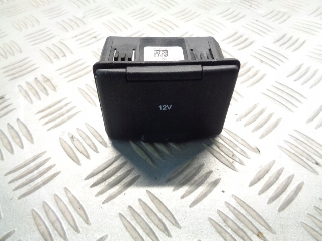 FORD F150 2018 LIFT GNIAZDO 12V FL3T-19G310-AC