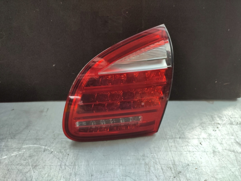 PORSCHE CAYENNE II 7P LAMPA PRAWA PRAWY TYL TYLNA