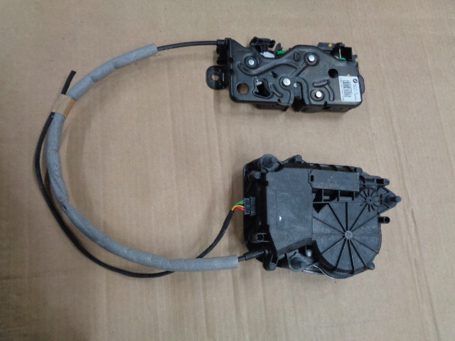 BMW 7 G11 2017 DOCIAG ZAMEK BAGAZNIKA 163672