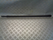 FORD FOCUS LISTWA DRZWI PRAWA PRZOD 2M51-A20562-AC
