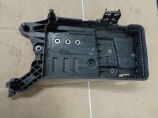 SKODA KODIAQ PODSTAWA AKUMULATORA 5QF915325B