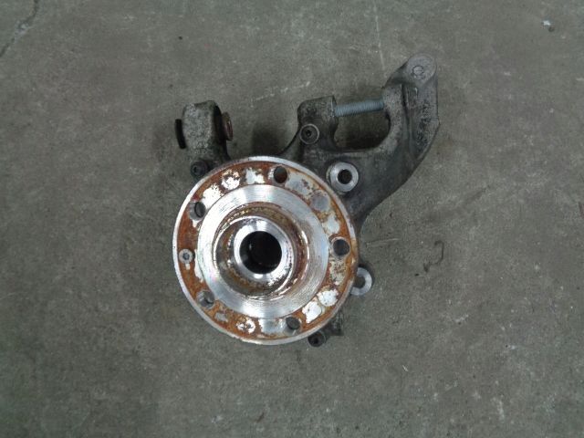 SKODA KODIAQ ZWROTNICA PIASTA LEWA TYL 5QF505435F