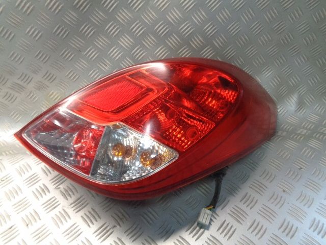 HYUNDAI I20 LIFT LAMPA PRAWA TYL TYLNA 92402-1J5