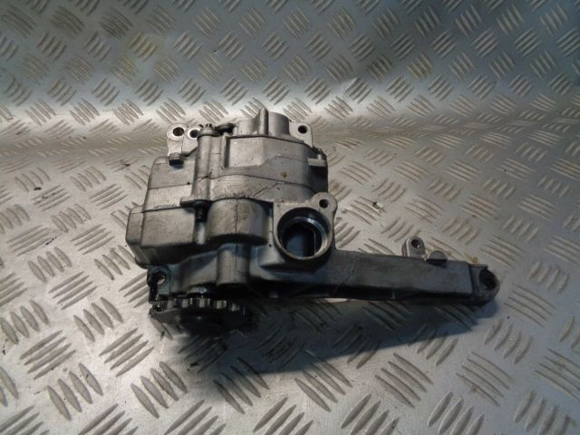 MERCEDES BENZ ML W164 POMPA OLEJU A6421810901