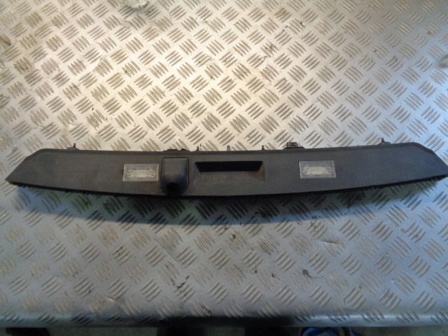 BMW 7 G11 G12 LCI LIFT BLENDA KLAPY TYL 7357105