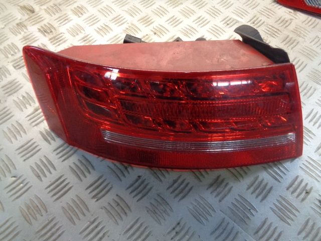 AUDI A5 8T LAMPA LEWA TYL TYLNA LED 8T0945095D