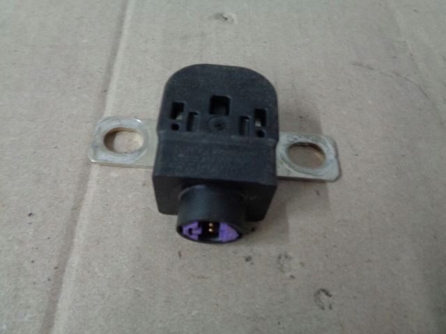 AUDI A6 KLEMA PIROTECHNICZNA 4G0915519