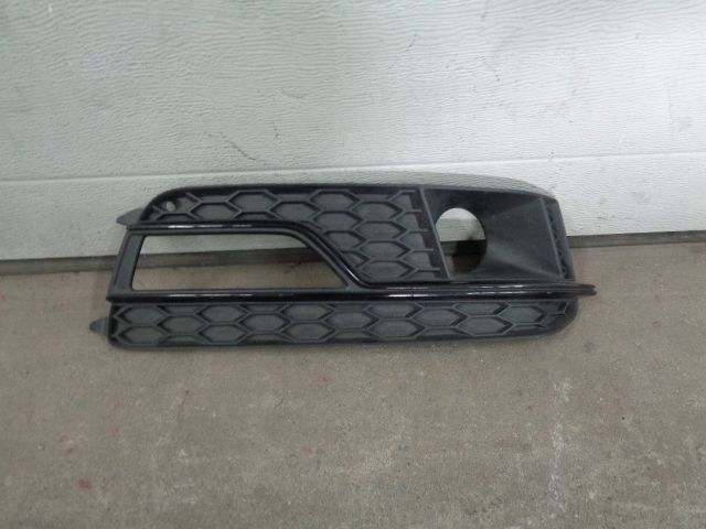 AUDI S5 A5 S LINE LIFT ATRAPA HALOGENU 8T0807682L