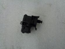 VW TOUAREG II 7P SILOWNIK KLAPKI PALIWA 7P0810773