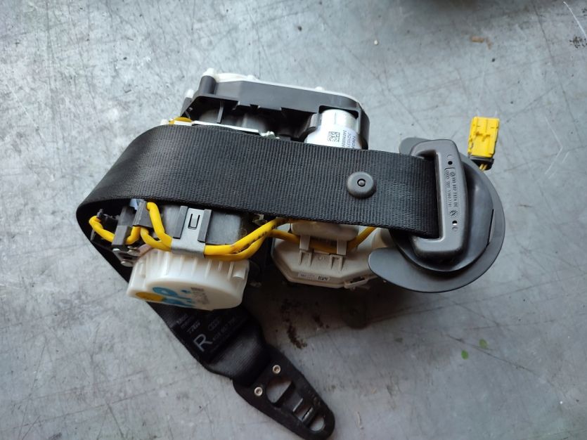 AUDI A6 S6 4G PAS BEZPIECZENSTWA PRAWY 4G8857706L