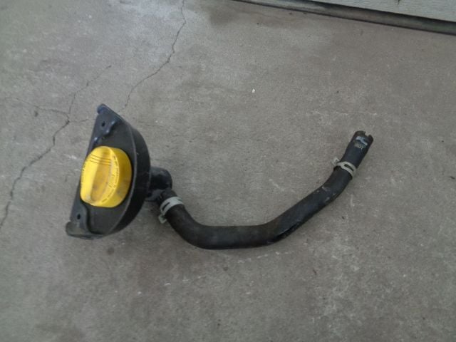 RENAULT TRAFIC III KOREK WLEWU OLEJU 93452000CE