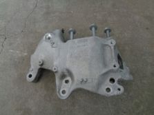 RENAULT TRAFIC III LAPA SILNIKA WSPORNI 112313054R