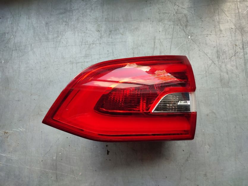 PEUGEOT 308 II LIFT SW KOMBI LAMPA PRAWA TYL TYLNA