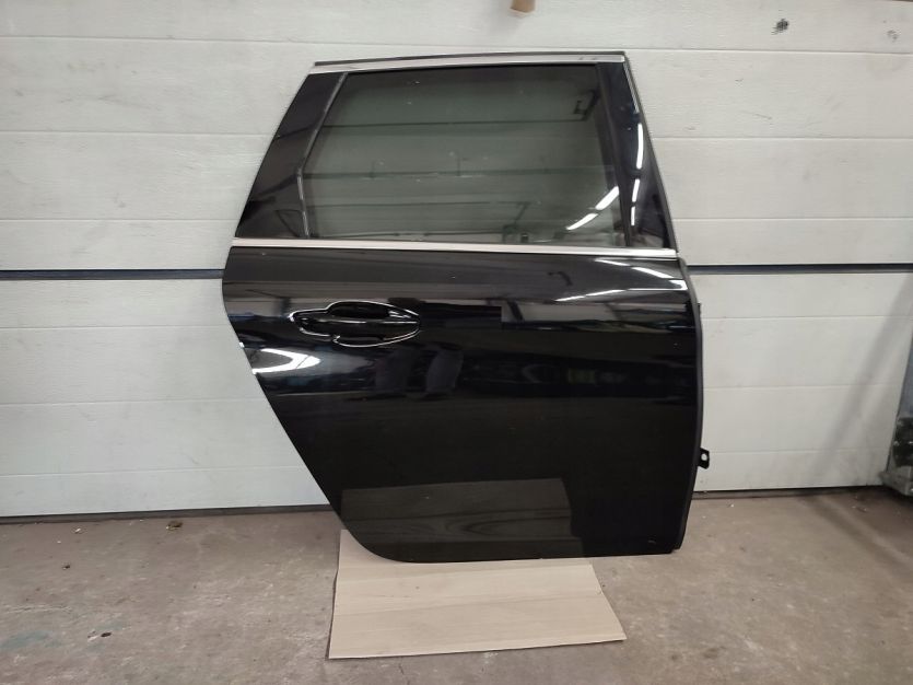 PEUGEOT 308 II T9 KOMBI SW DRZWI PRAWE TYL TYLNE