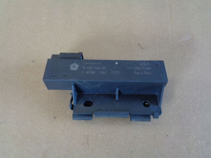 DODGE CHALLENGER MODUL STEROWNIK ANTENY 68067753AA