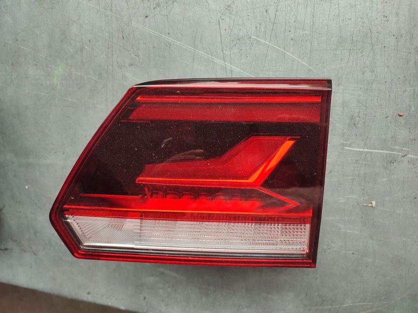 VW ATLAS TERAMONT LIFT 2021 LAMPA PRAWA TYL TYLNA