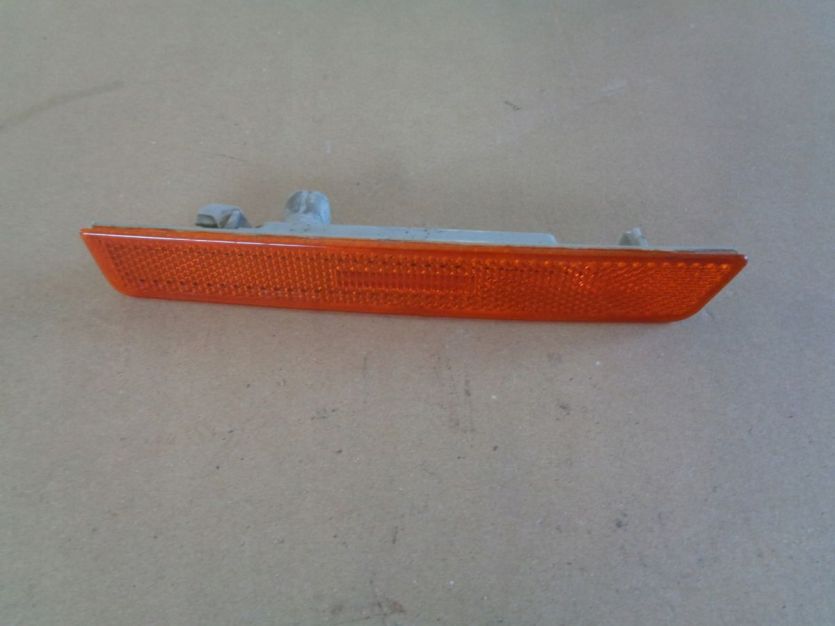 DODGE CHALLENGER OBRYSOWKA LED PRAWA 68195788AB