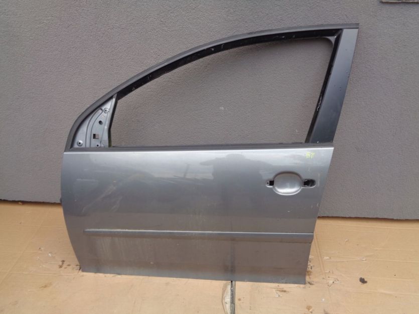 VW GOLF V 5 LEWE PRZOD PRZEDNIE