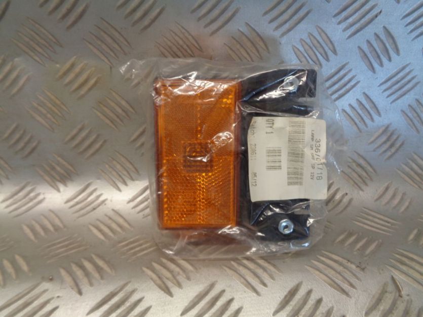 FORD TRANSIT SWIATLO BOCZNE 95VB-15425-AA 6994135