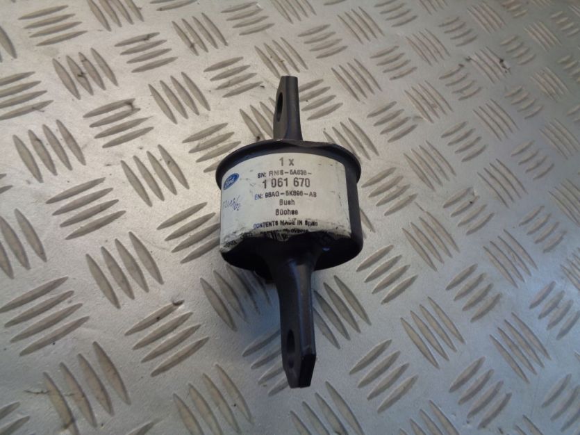 FORD FOCUS TULEJA WAHACZA TYL 98AG-5K896AB 1061670