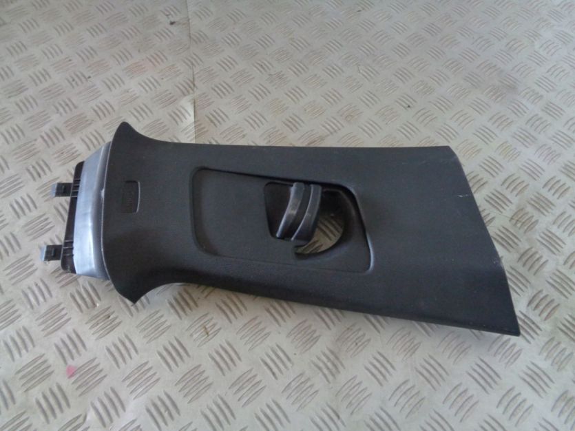 VW ATLAS CROSS OSLONA SLUPKA PASA PRAWA 3CM867244A