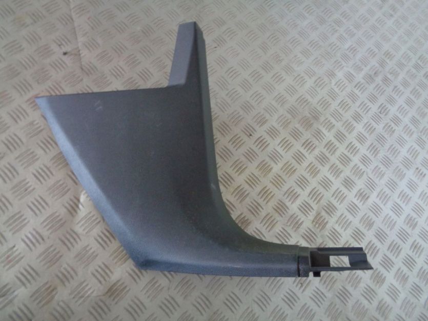 VW ATLAS CROSS OSLONA SLUPKA PRAWA 3CN863484A