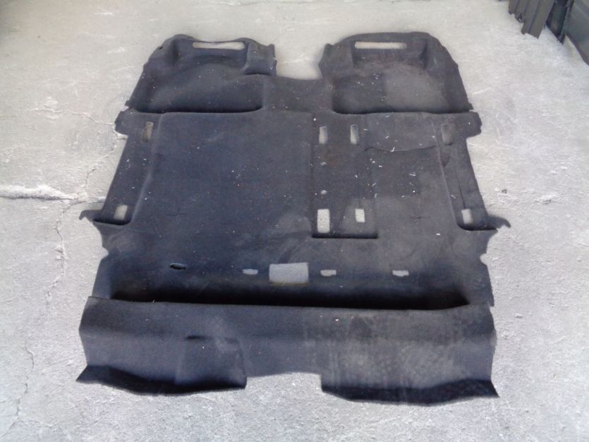 VW ATLAS CROSS WYKLADZINA DYWAN SRODEK 3CM061161