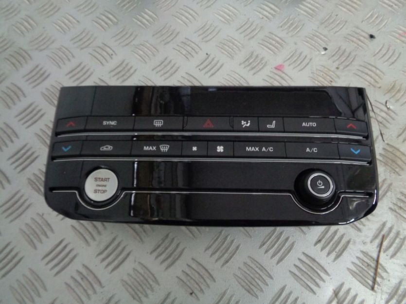 JAGUAR F-PACE SVR PANEL KLIMATYZACJI