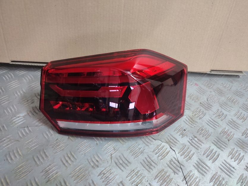VW POLO SEDAN 2020 LAMPA TYL TYLNA PRAWA PRAWY LED