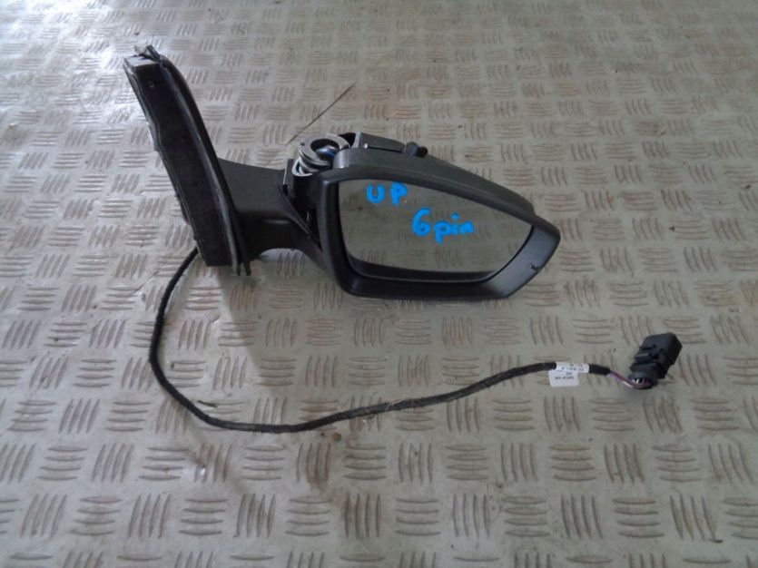 VW UP LUSTERKO PRAWE 6 PIN 1S1857502BG NOWE